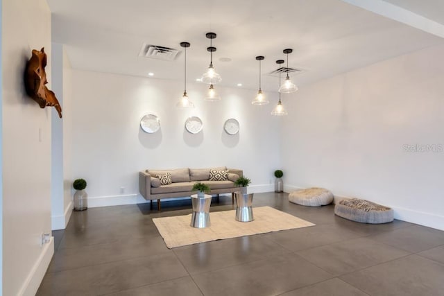 5245 W Irlo Bronson Memorial Hwy Unit 113, Kissimmee, FL 34746 - interior space featuring baseboards, visible vents, and recessed lighting