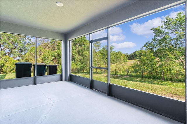 1940 Bell Creek Loop, Fruitland Park, FL 34731 - unfurnished sunroom with healthy amount of natural light