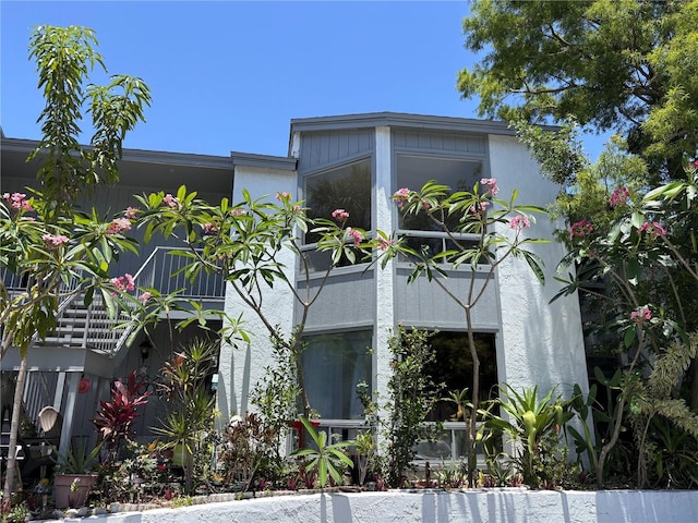 4318 Aqua Vista Dr Unit K, Orlando, FL 32839 - view of side of property with an attached garage