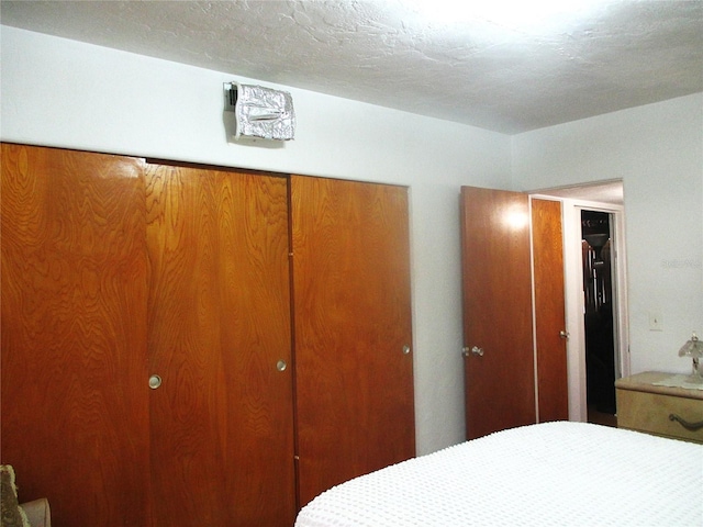 4154 57th St N Unit 272, Kenneth City, FL 33709 - bedroom featuring a closet