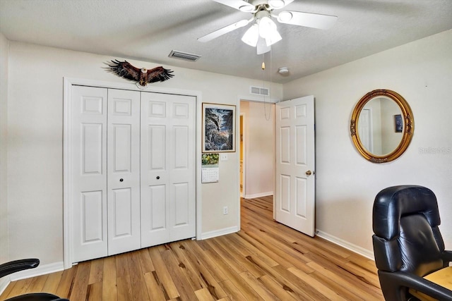 130 Evergreen Dr, Auburndale, FL 33823 - office featuring light wood finished floors and a ceiling fan