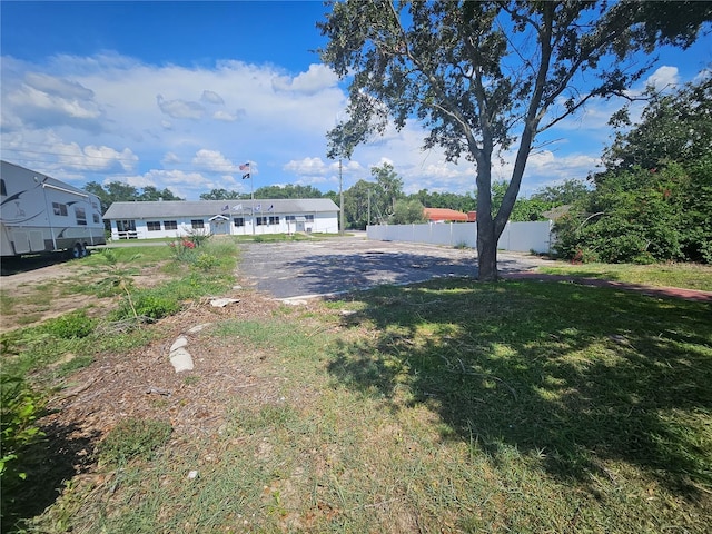 115 N 10th St, Haines City, FL 33844 - view of yard