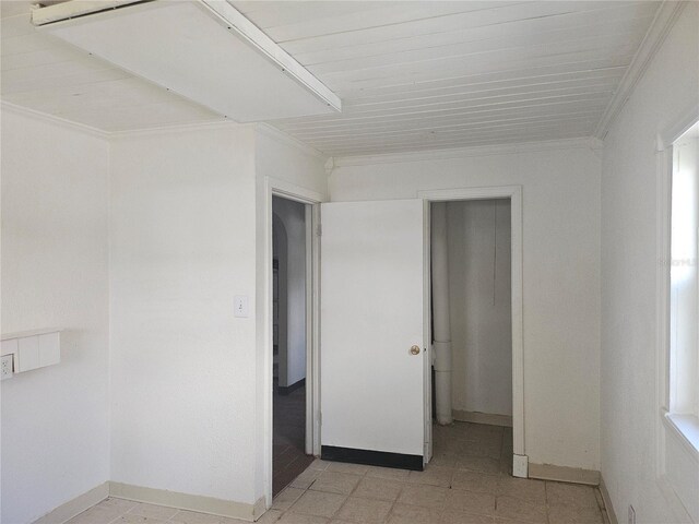 115 N 10th St, Haines City, FL 33844 - unfurnished room with crown molding