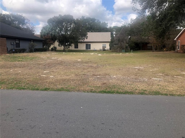 Listing photo 2 for 6061 Beechwood Dr Unit 167, Dade City FL 33523