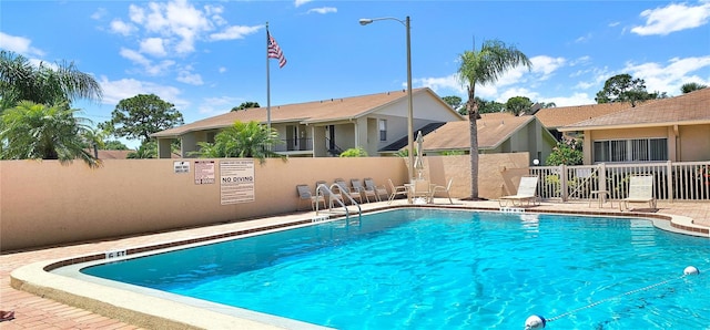 view of swimming pool