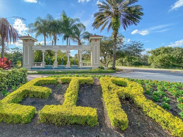 view of community / neighborhood sign