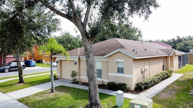 ranch-style home with a front yard