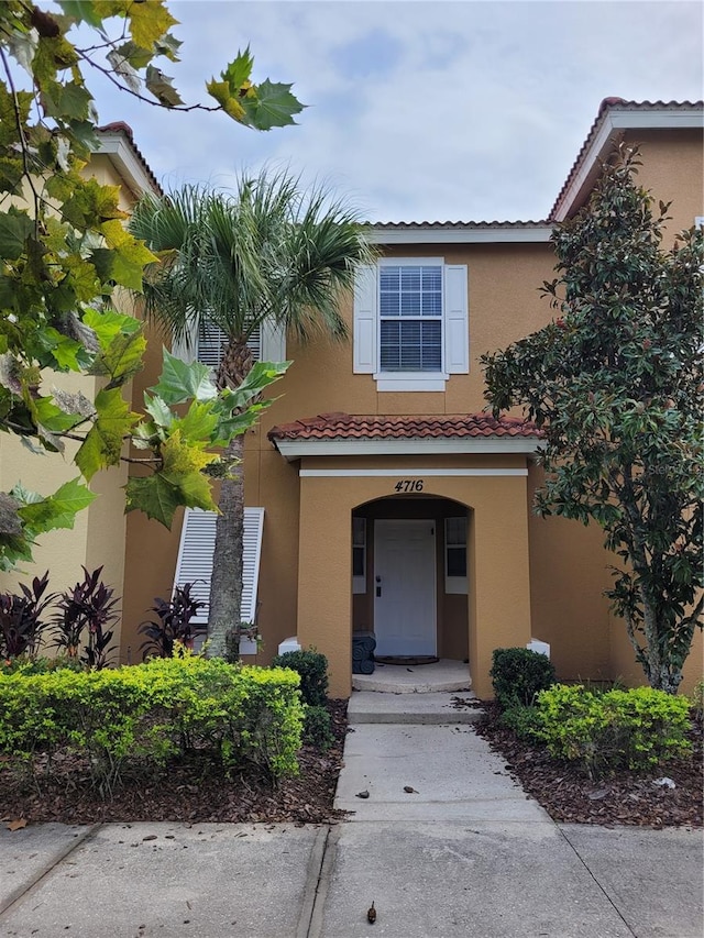 view of mediterranean / spanish-style home