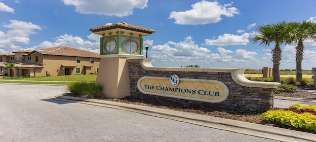 view of community / neighborhood sign