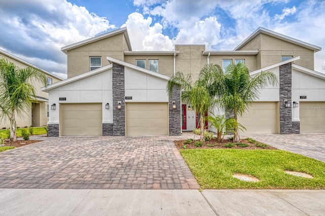 view of front of home with a garage