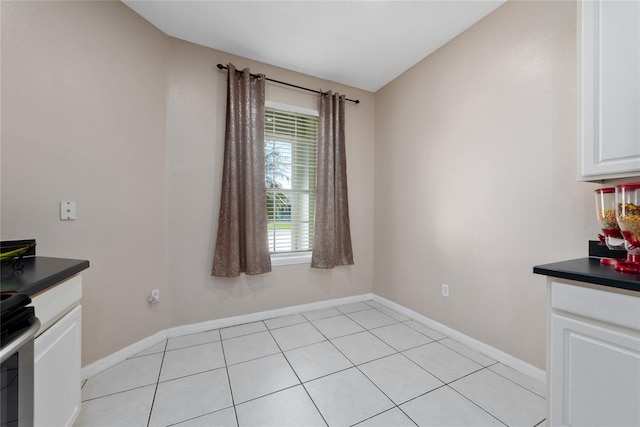 dining room with light tile patterned floors