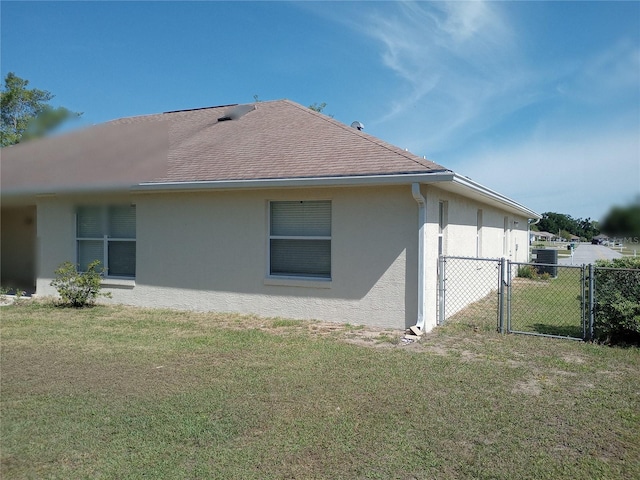 exterior space featuring a yard