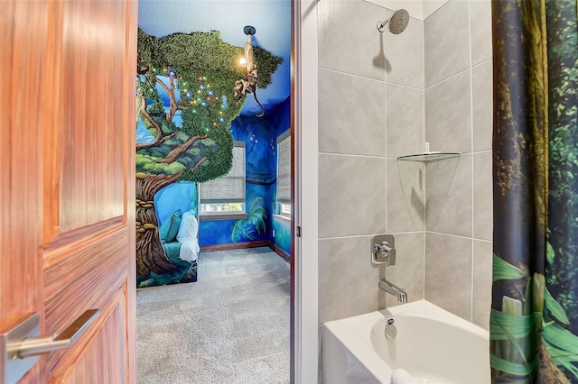 bathroom featuring shower / tub combo with curtain