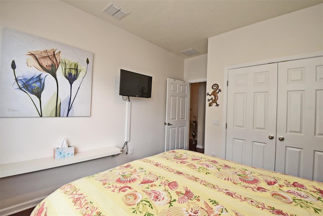 bedroom with a closet