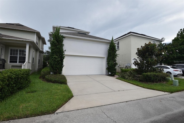 view of front of home featuring a front lawn