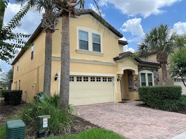 view of front facade with a garage