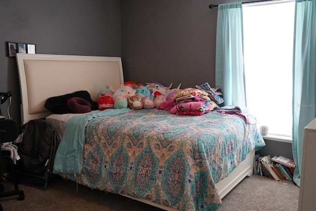 bedroom with carpet flooring