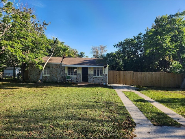 view of front facade with a front yard