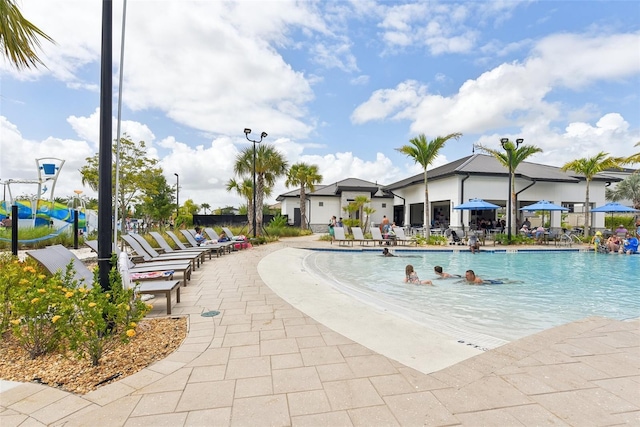 view of swimming pool