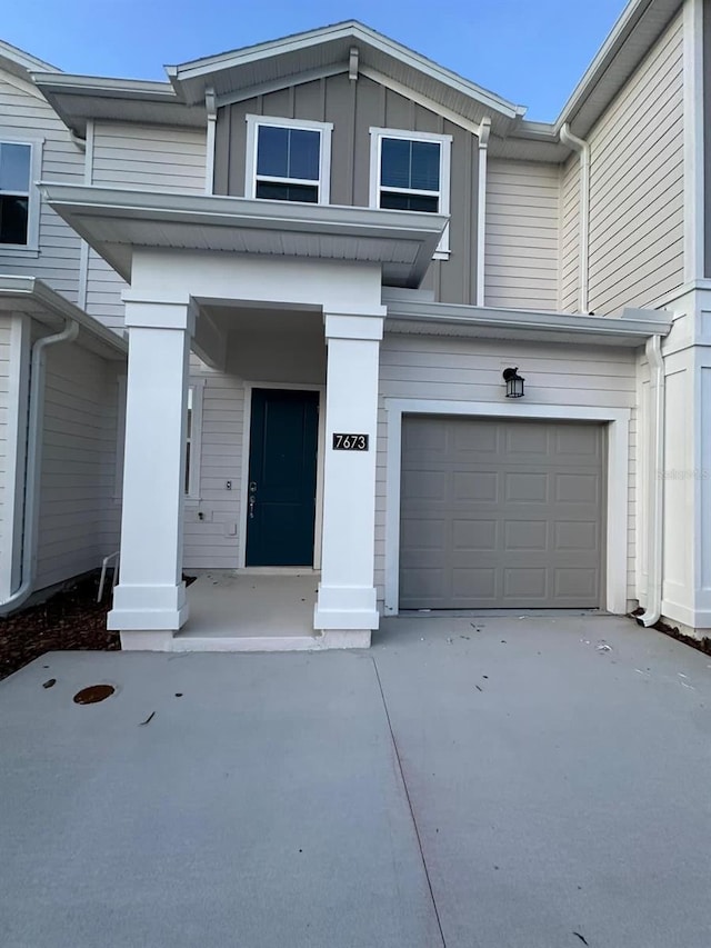 view of front of home featuring a garage