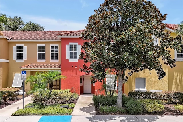 view of mediterranean / spanish-style home