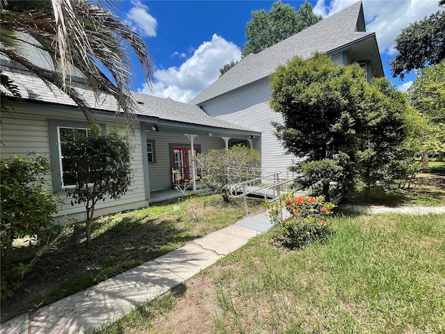 view of front of property with covered porch