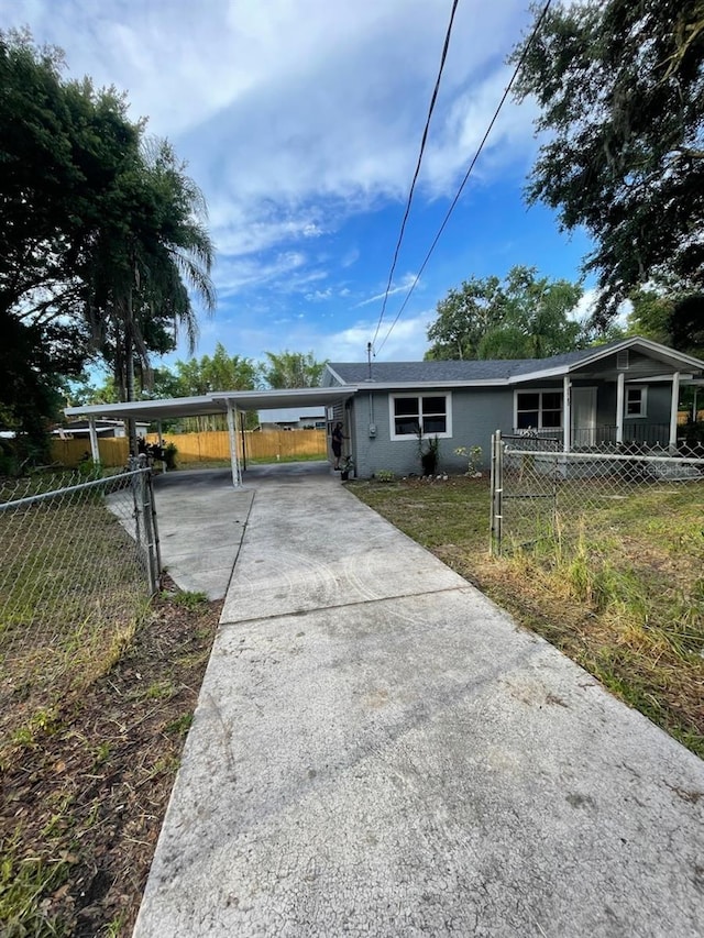 view of front of property with a front yard