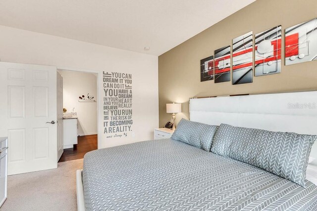 bedroom featuring carpet floors