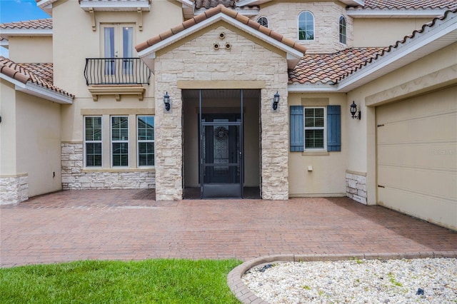 property entrance with a patio