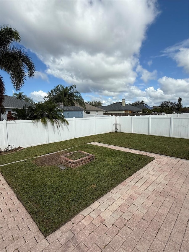 view of yard with a patio