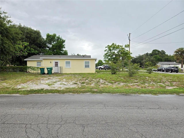 view of front of property