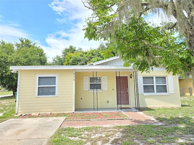 view of front of home with covered porch