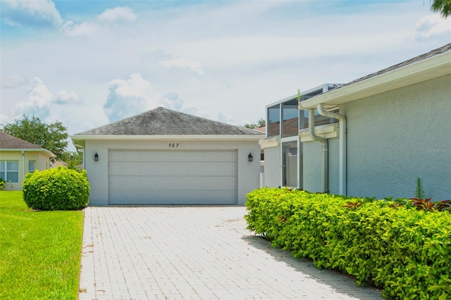 view of front of house featuring a garage