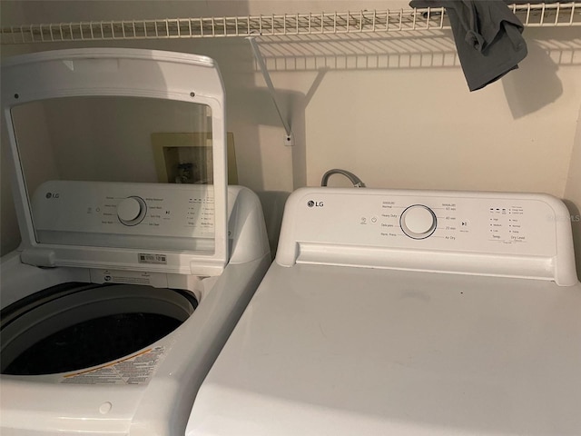2022 Royal Bay Blvd Unit 93, Kissimmee, FL 34746 - clothes washing area with washer hookup and laundry area