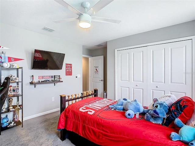 bedroom with a ceiling fan, baseboards, visible vents, and a closet