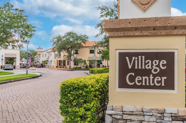 view of community / neighborhood sign