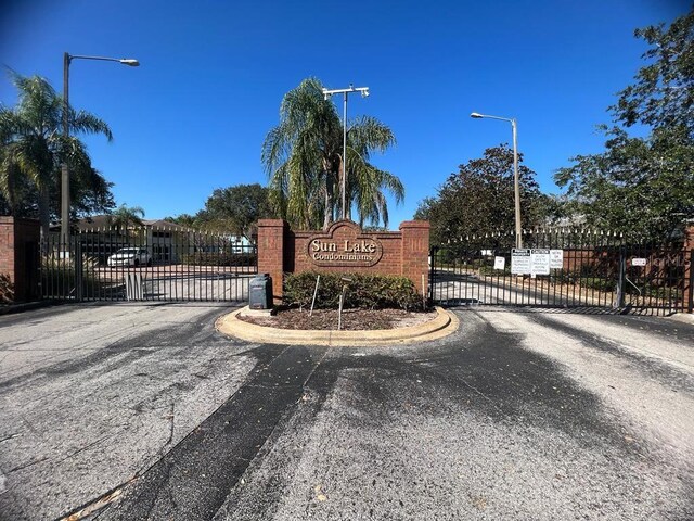 view of community / neighborhood sign