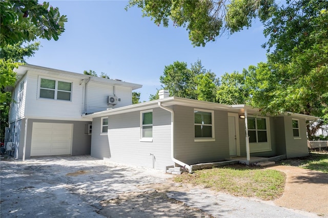 view of front facade with a garage