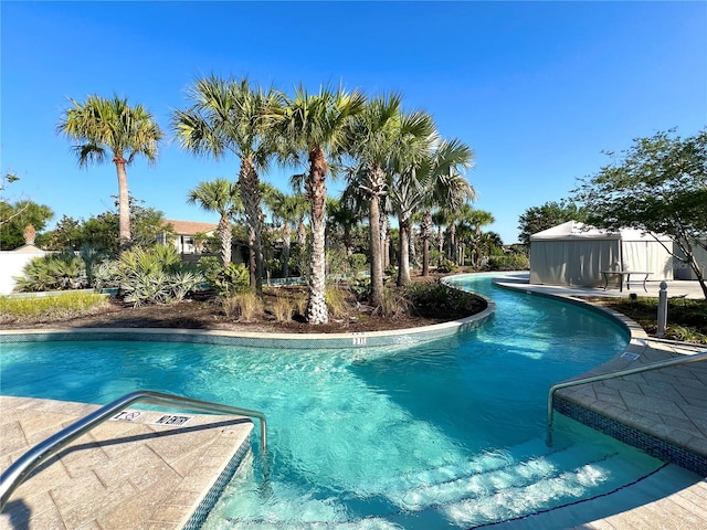 view of swimming pool