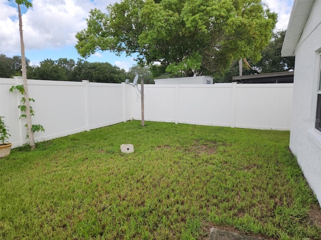 2518 Bowmer Dr, Kissimmee, FL 34744 - view of yard