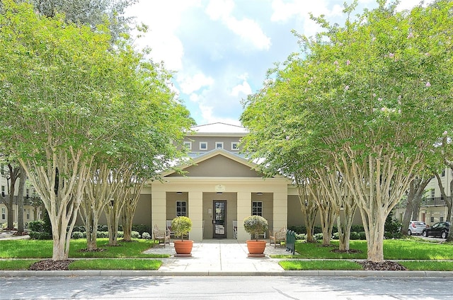 view of front of home with a front yard