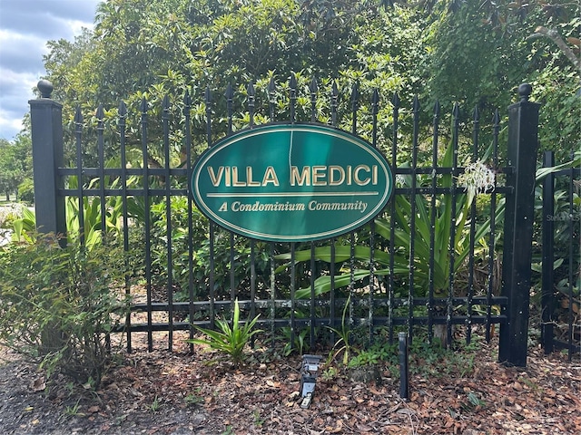 view of community / neighborhood sign