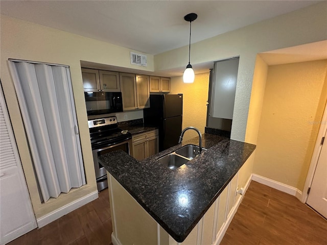 kitchen with sink, pendant lighting, dark hardwood / wood-style floors, black appliances, and kitchen peninsula