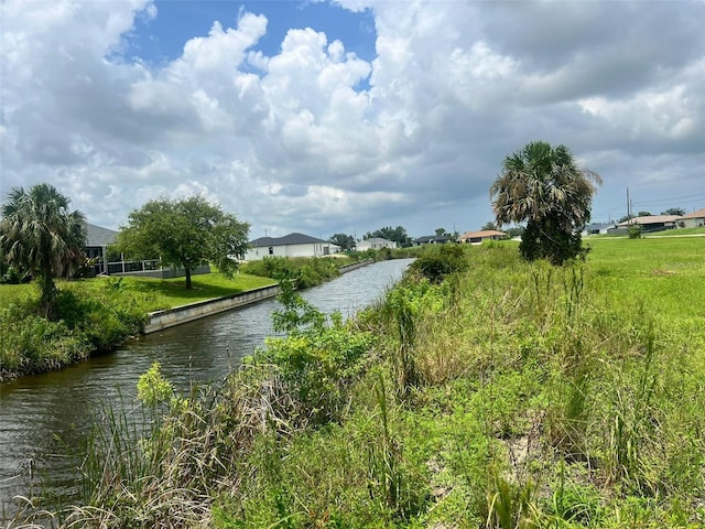 Listing photo 2 for 1802 NE 14th St, Cape Coral FL 33909