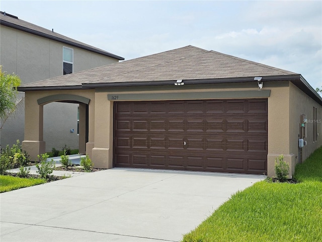 view of front of house featuring a garage