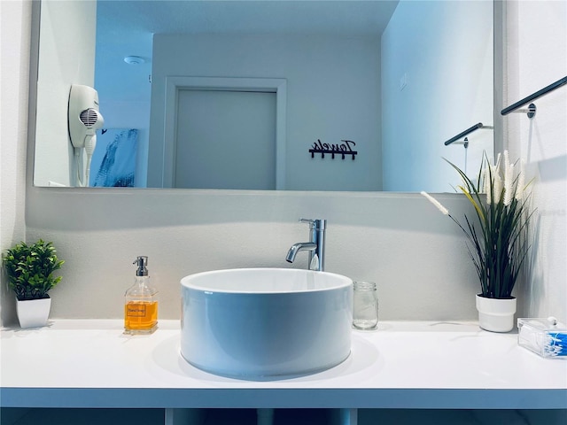 room details with vanity