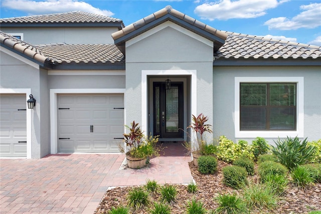 view of front of house with a garage