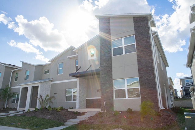 view of front facade