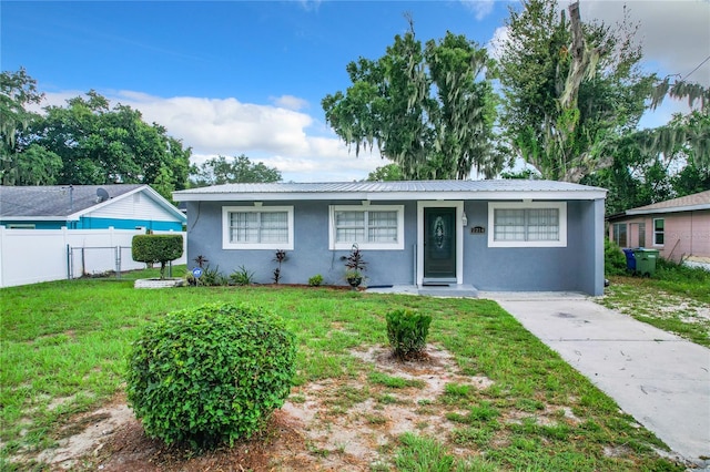 Listing photo 2 for 2214 Ave F NW, Winter Haven FL 33880