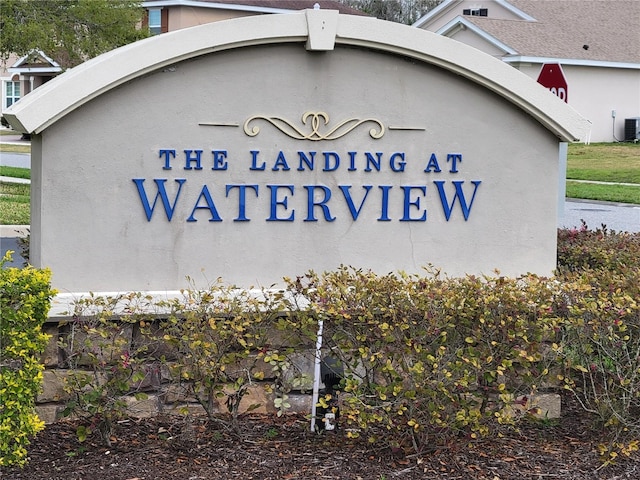 view of community / neighborhood sign